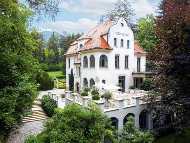 Villa zum Kauf 5.900.000 € 9 Zimmer 514,3 m² 7.596 m² Grundstück Reutlingen 72766
