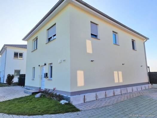 Einfamilienhaus zum Kauf 630.000 € 5 Zimmer 108 m² 1.000 m² Grundstück frei ab sofort Bahnhofstr. 48 a Eichwalde 15732