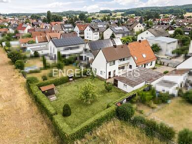 Haus zum Kauf 785.000 € 8 Zimmer 193 m² 800 m² Grundstück frei ab sofort Langensendelbach Langensendelbach 91094