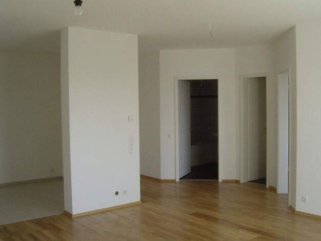 Wohnung zur Miete 1.210 € 2 Zimmer 65 m² frei ab sofort Preungesheim Frankfurt am Main 60435
