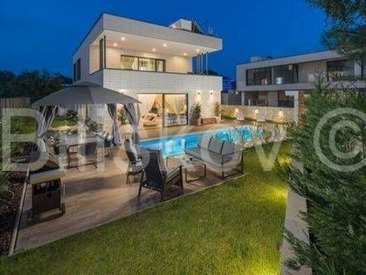 Haus zum Kauf 1.300.000 € 6 Zimmer 151 m² Funtana
