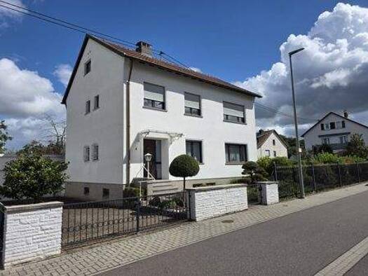 Einfamilienhaus zum Kauf 438.000 € 6 Zimmer 149 m² 877 m² Grundstück Wallerfangen 66798