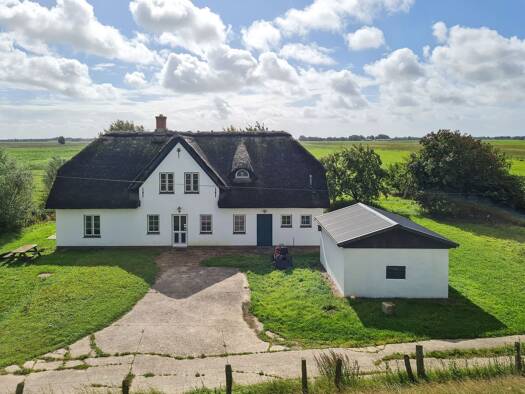 Einfamilienhaus zum Kauf provisionsfrei 849.000 € 6 Zimmer 162 m² 4.997 m² Grundstück frei ab sofort Tetenbüll 25882