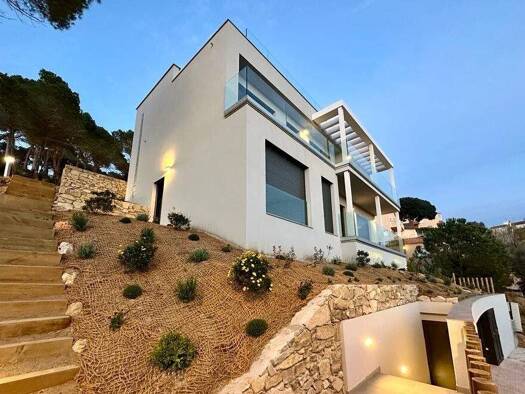 Einfamilienhaus zum Kauf - Erstbezug provisionsfrei 869.500 € 5 Zimmer 271,8 m² 964 m² Grundstück Lloret de Mar 17310