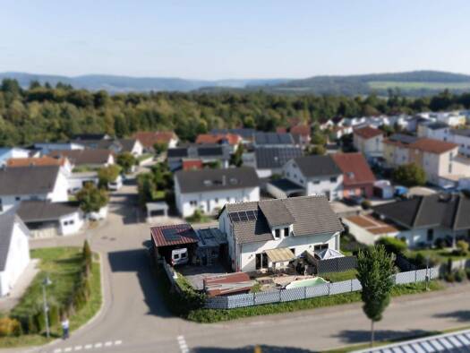 Einfamilienhaus zum Kauf 675.000 € 9 Zimmer 205 m² 781 m² Grundstück Waldshut 79761