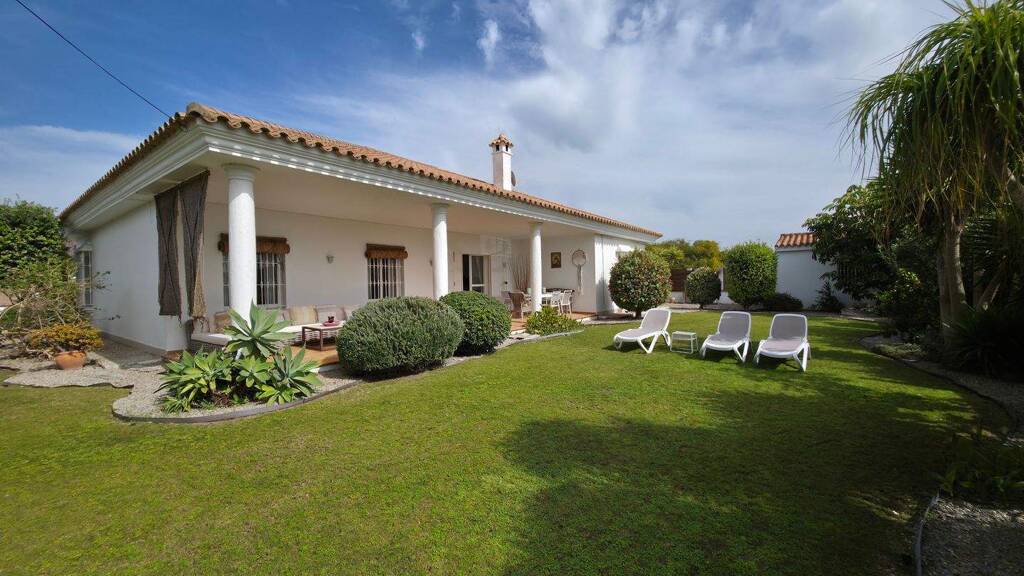 Sonstiges zum Kauf provisionsfrei als Kapitalanlage geeignet 3.000.000 € 4 Zimmer 8.126 m² 8.126 m² Grundstück Caños de Meca 11159