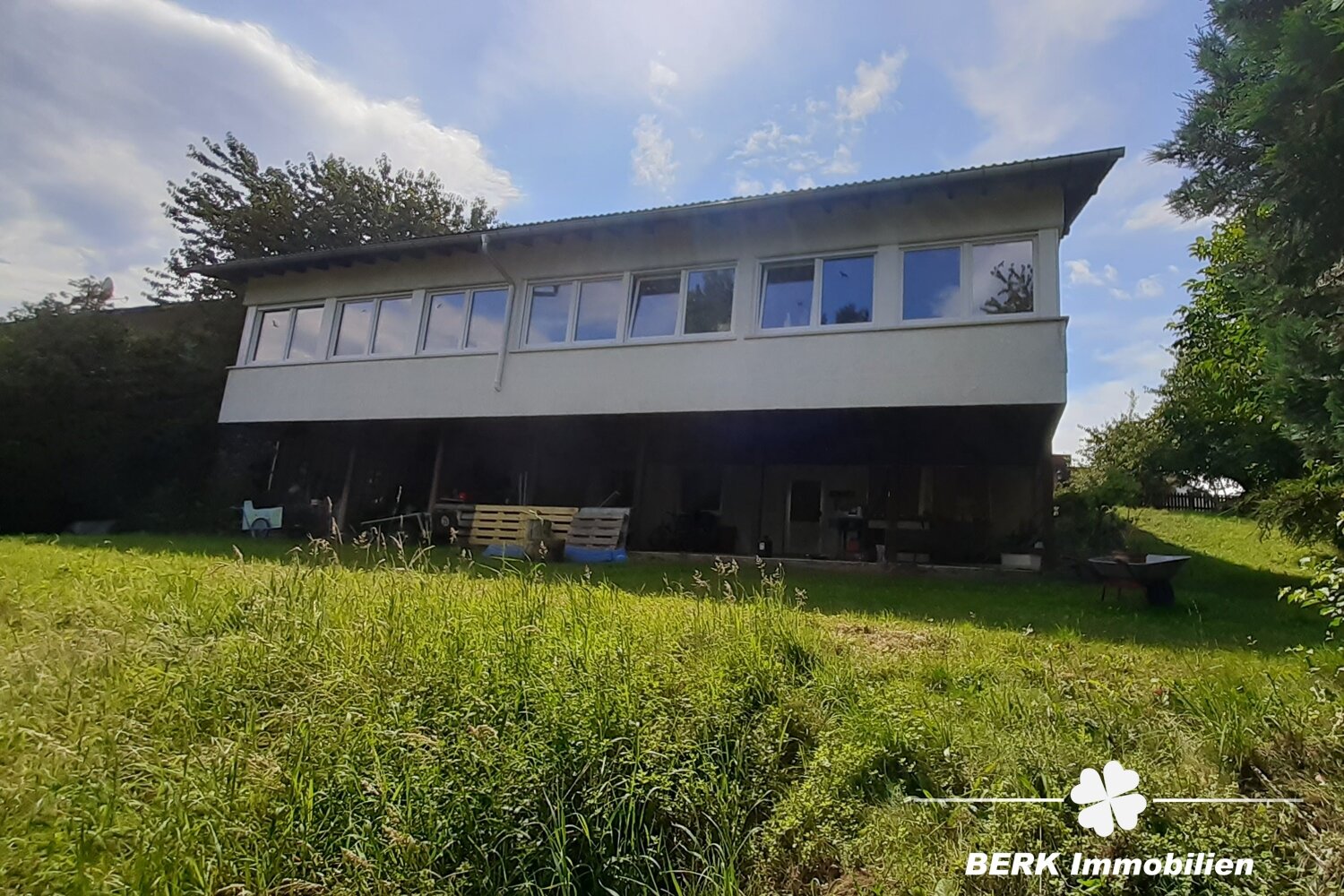 Einfamilienhaus zum Kauf 399.000 € 9 Zimmer 300 m²<br/>Wohnfläche 1.946 m²<br/>Grundstück Lützel-Wiebelsbach Lützelbach 64750