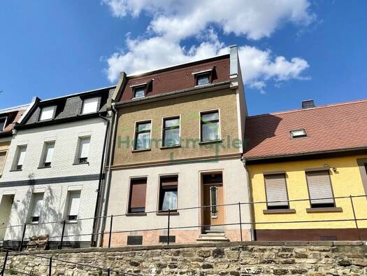 Reihenmittelhaus zum Kauf 69.000 € 6 Zimmer 108 m² 94 m² Grundstück Bernburg Bernburg 06406
