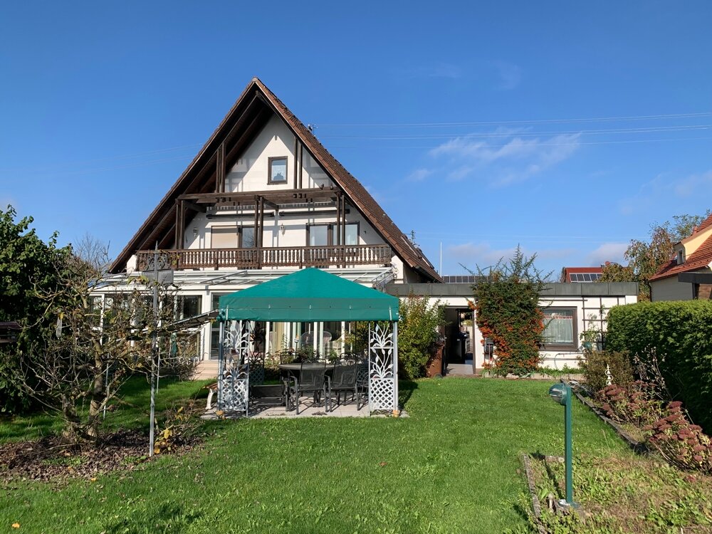 Einfamilienhaus zum Kauf 995.000 € 7 Zimmer 161 m²<br/>Wohnfläche 840 m²<br/>Grundstück Königsbrunn 86343