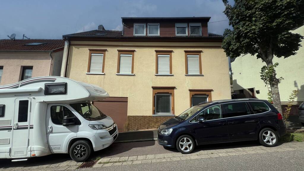 Mehrfamilienhaus zum Kauf 115.000 € 7 Zimmer 164 m² 638 m² Grundstück Altenkessel Saarbrücken 66126
