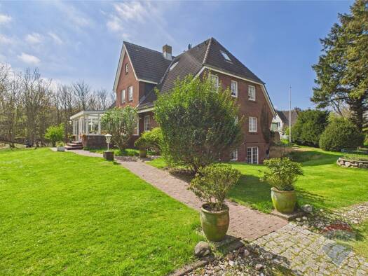 Mehrfamilienhaus zum Kauf provisionsfrei als Kapitalanlage geeignet 1.550.000 € 15 Zimmer 232,6 m² 9.640 m² Grundstück Utersum 25938