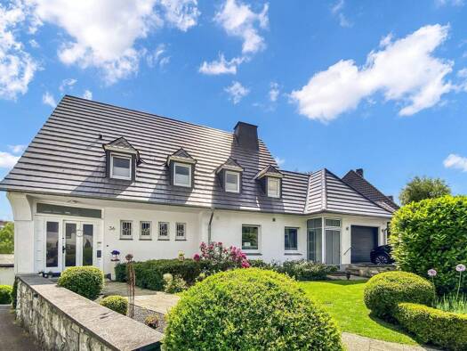 Einfamilienhaus zum Kauf 449.000 € 10 Zimmer 292 m² 1.000 m² Grundstück Warstein 59581