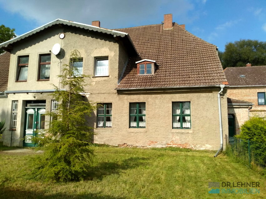 Reihenmittelhaus zum Kauf 59.000 € 7 Zimmer 190 m²<br/>Wohnfläche 460 m²<br/>Grundstück Neu Kosenow 17398