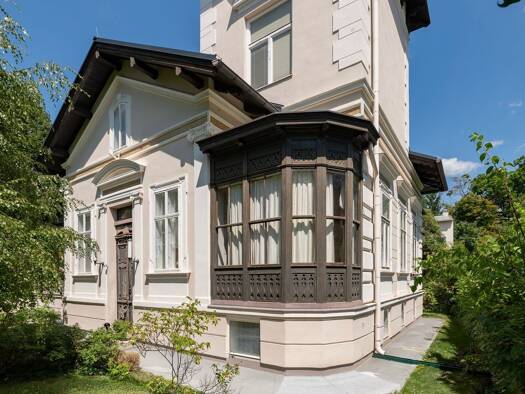 Villa zum Kauf 2.199.000 € 12 Zimmer 363 m² 1.895 m² Grundstück Baden 2500