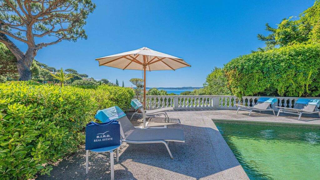 Villa zum Kauf provisionsfrei 2.415.000 € 8 Zimmer 197 m² 2.423 m² Grundstück Nartelle-Noyer-Bellevue-bd des Sardinaux Sainte-Maxime 83120