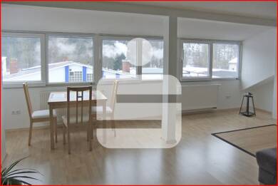 Wohnung zur Miete 660 € 3,5 Zimmer 90 m² Dachgeschoss, 2. Geschoss frei ab sofort Kronach Kronach 96317
