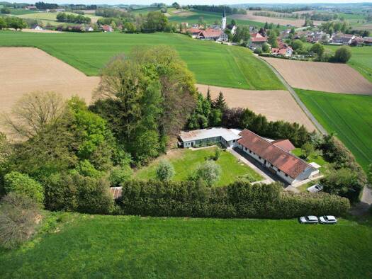 Einfamilienhaus zum Kauf provisionsfrei 9 Zimmer 333,8 m² 3.819 m² Grundstück Grüntegernbach Dorfen 84405