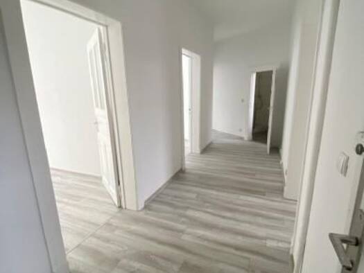 Wohnung zur Miete 670 € 3 Zimmer 89 m² 1. Geschoss frei ab 15.04.2026 Heppens Wilhelmshaven 26384