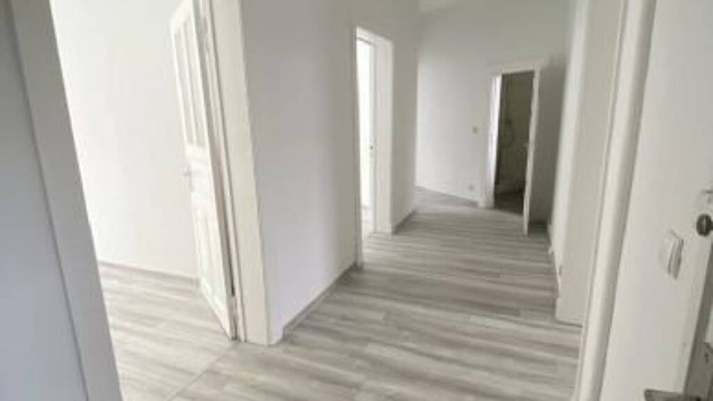 Wohnung zur Miete 670 € 3 Zimmer 89 m² 1. Geschoss frei ab 15.04.2026 Heppens Wilhelmshaven 26384