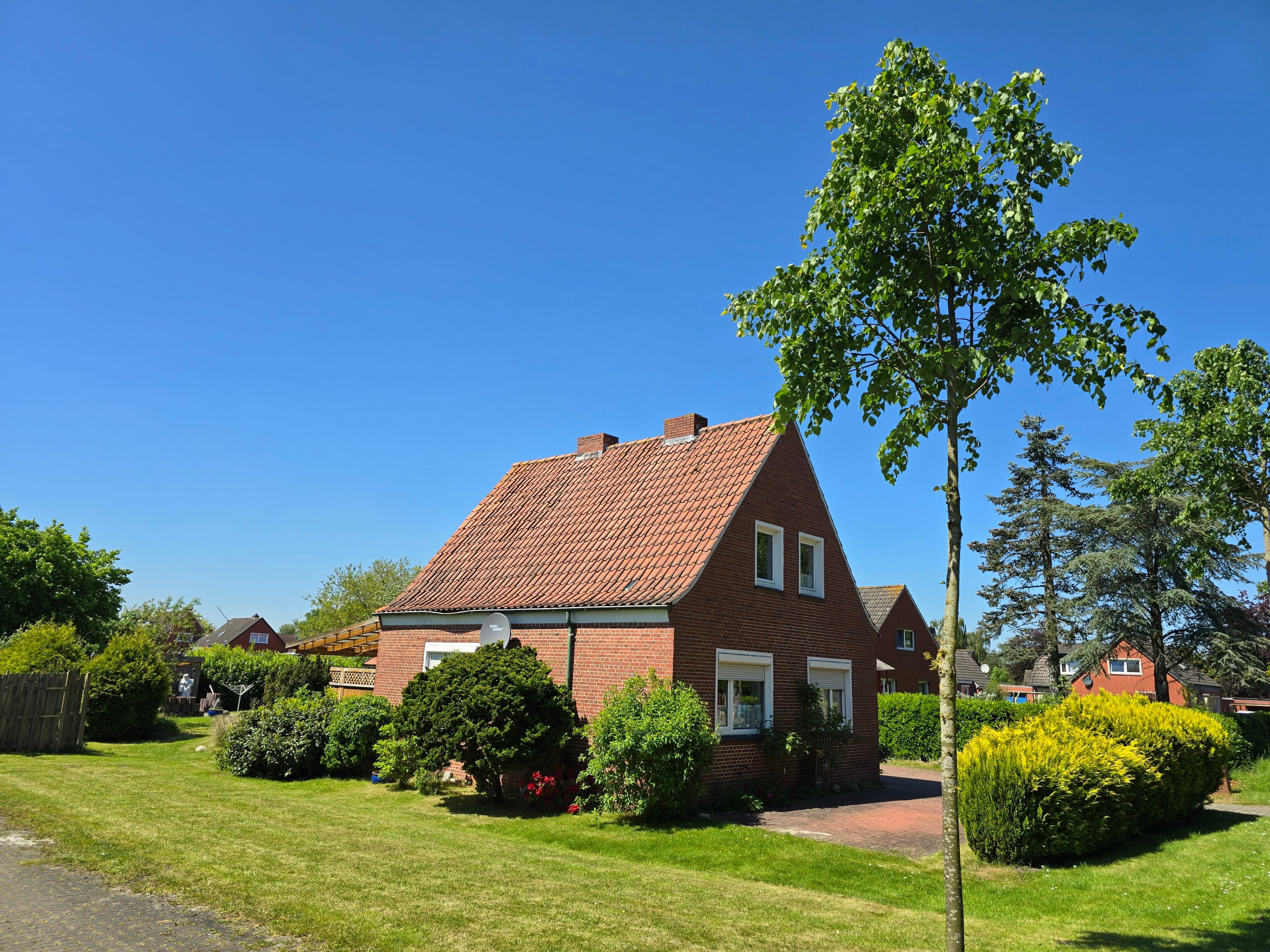 Einfamilienhaus zum Kauf 129.000 € 4 Zimmer 85 m²<br/>Wohnfläche 722 m²<br/>Grundstück Bingum Leer (Ostfriesland) 26789