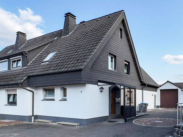 Doppelhaushälfte zum Kauf 309.000 € 6 Zimmer 151 m² 660 m² Grundstück Bergheim Arnsberg 59757