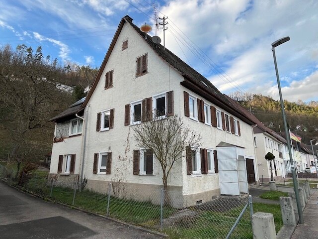 Mehrfamilienhaus zum Kauf 320.000 € 6 Zimmer 136 m²<br/>Wohnfläche 1.153 m²<br/>Grundstück Aistaig Oberndorf am Neckar / Aistaig 78727