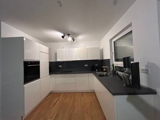 Terrassenwohnung zur Miete 1.210 € 2,5 Zimmer 85 m² Geschoss EG/3 frei ab 15.12.2025 Leichendorf Zirndorf 90513