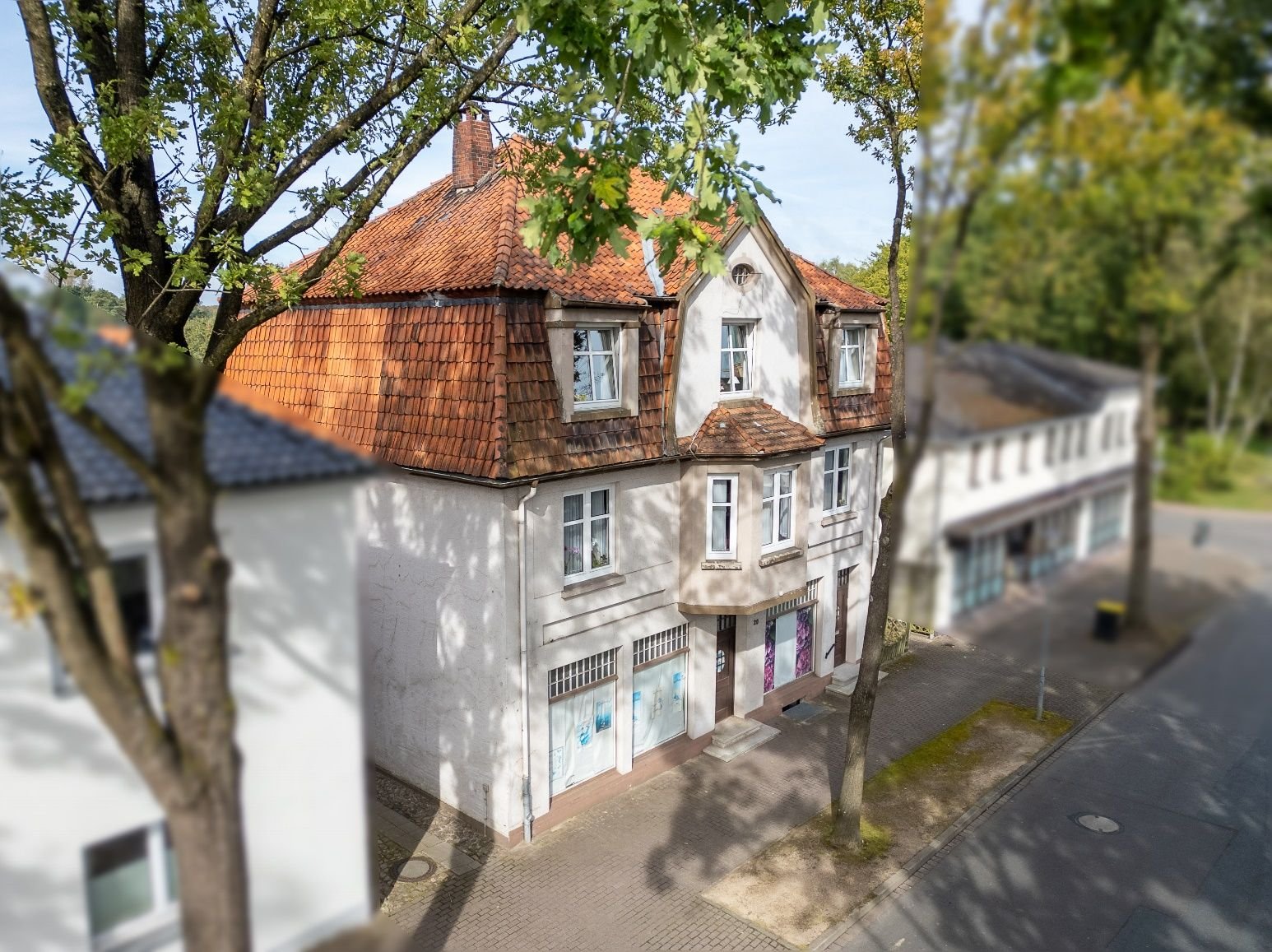 Wohn- und Geschäftshaus zum Kauf als Kapitalanlage geeignet 399.000 € 9 Zimmer 248 m²<br/>Fläche 515 m²<br/>Grundstück Soltau Soltau 29614