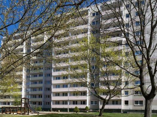 Wohnung zur Miete 325 € 2 Zimmer 55,7 m² 8. Geschoss Hermann-Danz-Straße 15 Hermsdorf 07629