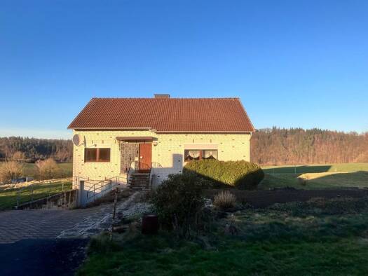 Bungalow zur Miete 800 € 4 Zimmer 101 m² 6.400 m² Grundstück frei ab sofort Eberhardstraße 9 A Eberhausen Adelebsen 37139