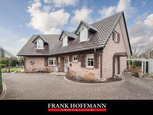 Einfamilienhaus zum Kauf 5 Zimmer 243,1 m² 1.228 m² Grundstück Rellingen 25462