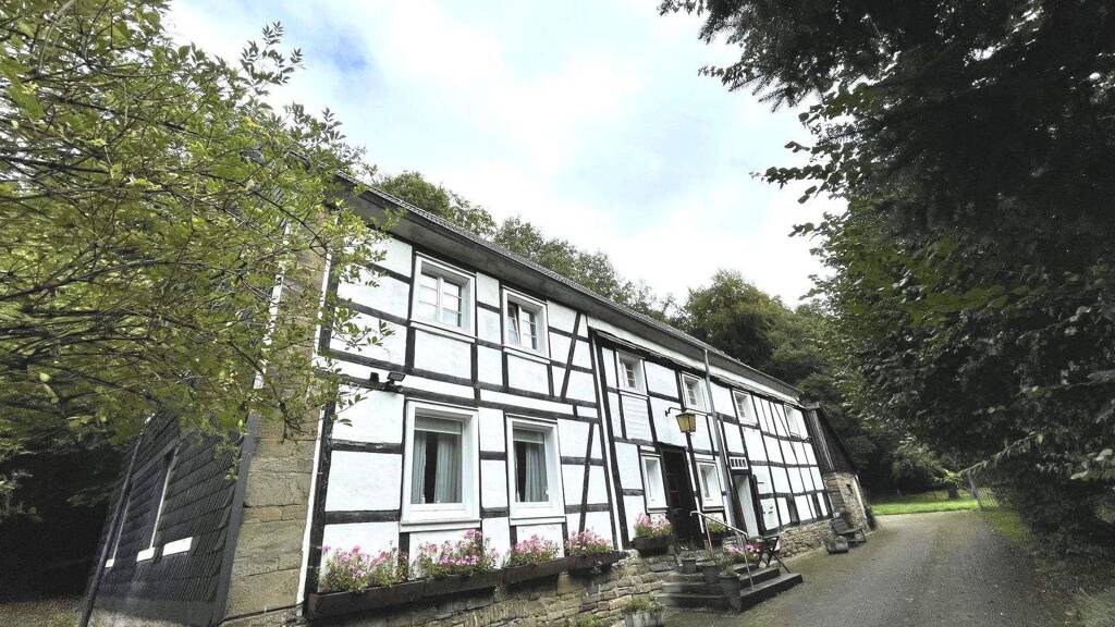 Sonstiges zum Kauf 441.000 € 10 Zimmer 235,7 m² 1.427 m² Grundstück Niedersprockhövel Sprockhövel 45549