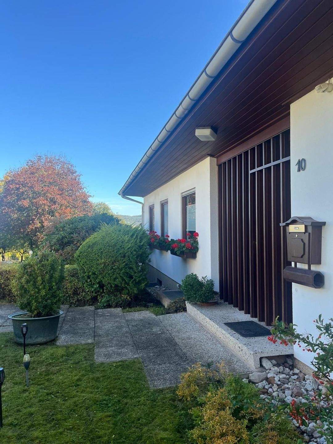 Immobilie in Bad Hersfeld - Exklusives Wohnhaus mit Garage im sonnigen Beiershausen - Bild 2