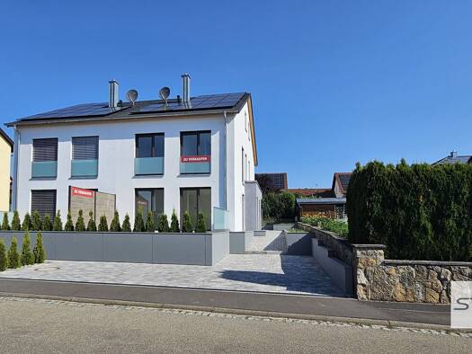 Doppelhaushälfte zum Kauf - Erstbezug 590.000 € 5 Zimmer 138 m² 281 m² Grundstück frei ab sofort Sulzdorf Giebelstadt 97232