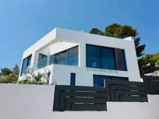 Chalet zum Kauf 2.450.000 € 4 Zimmer 227 m² Santa Eulària des Riu 07840