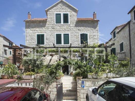 Haus zum Kauf 1.800.000 € 7 Zimmer 211 m² Manus - Bol - Gripe