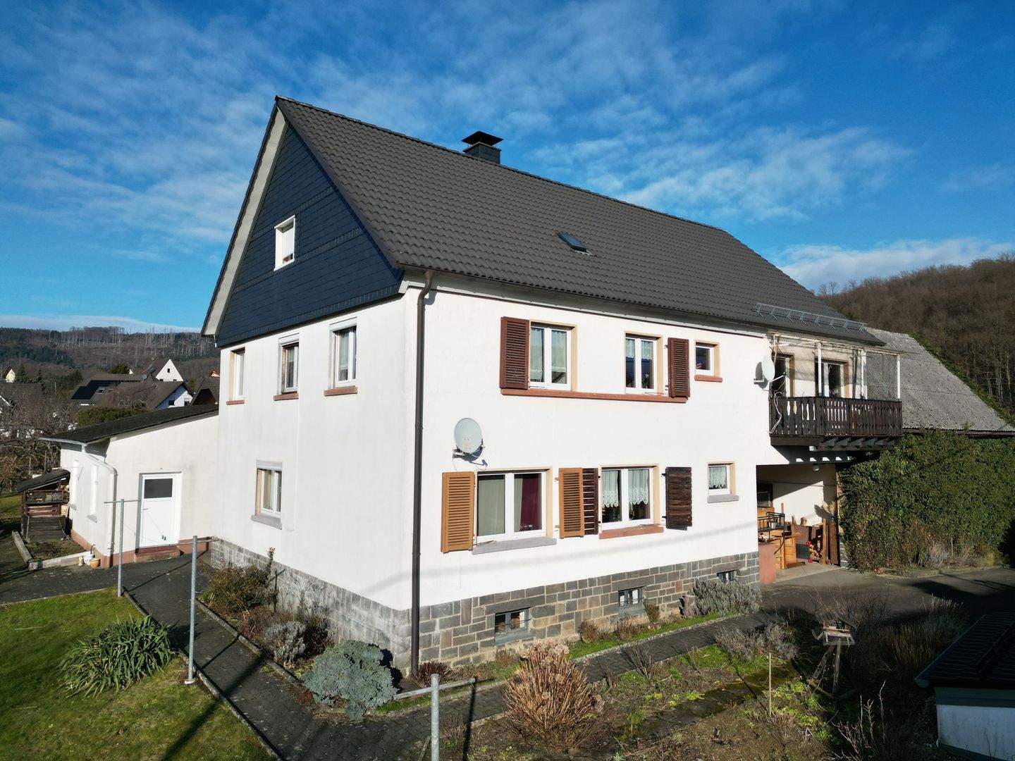 Immobilie in Bergneustadt - Charmantes Einfamilienhaus mit Ausbaupotenzial in ruhiger Lage von Bergneustadt - Bild 1