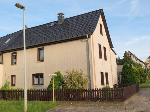 Doppelhaushälfte zum Kauf 199.500 € 4 Zimmer 148 m² 500 m² Grundstück frei ab sofort Liebstedt Ilmtal-Weinstraße 99510