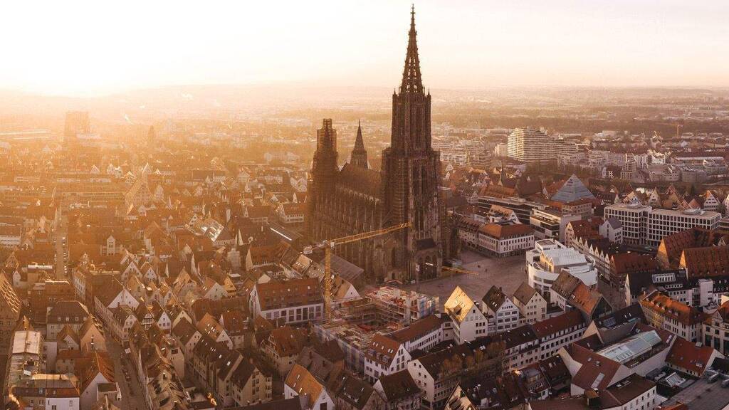 Haus zum Kauf 1.690.000 € 20 Zimmer 460,7 m² 422 m² Grundstück Mitte Ulm 89073