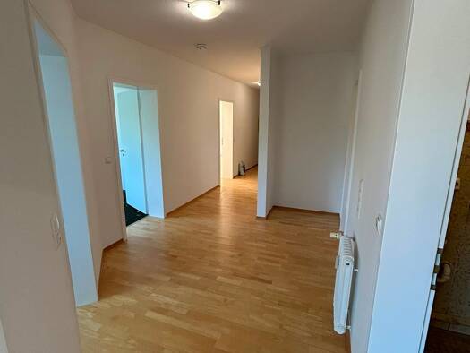 Wohnung zum Kauf 259.500 € 3,5 Zimmer 114 m² 2. Geschoss frei ab sofort Bauersbergstraße 3 Deutschhof Schweinfurt 97422
