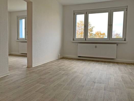Wohnung zur Miete 309 € 2 Zimmer 47,2 m² 5. Geschoss Givorser Straße 16 Döbeln Döbeln 04720
