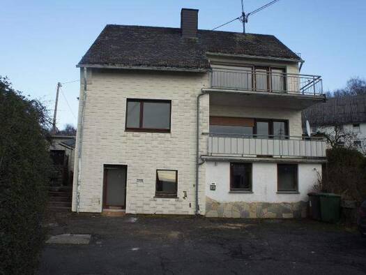 Mehrfamilienhaus zum Kauf 160.000 € 8 Zimmer 170 m² 800 m² Grundstück Steinebach / Wied 57629