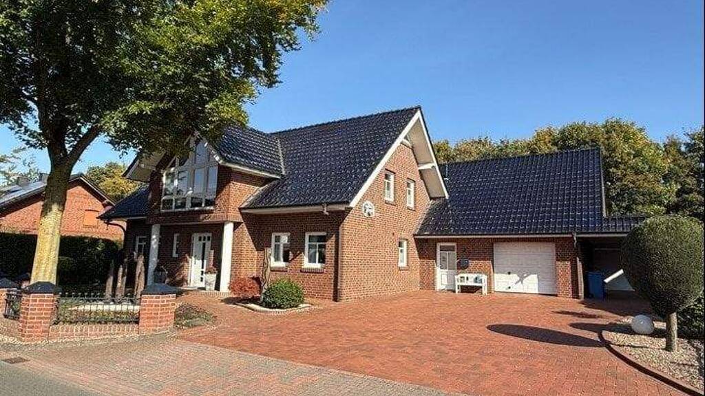 Einfamilienhaus zum Kauf 539.000 € 8 Zimmer 250 m² 951 m² Grundstück Garrel 49681