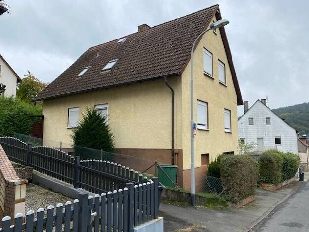 Mehrfamilienhaus zum Kauf 210.000 € 5 Zimmer 119 m² 241 m² Grundstück frei ab sofort Wetzlar Wetzlar 35580