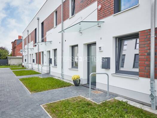 Wohnung zur Miete 1.499 € 5 Zimmer 134,4 m² EG frei ab 01.06.2026 Löwenthalstraße 4 Werdervorstadt Schwerin 19055