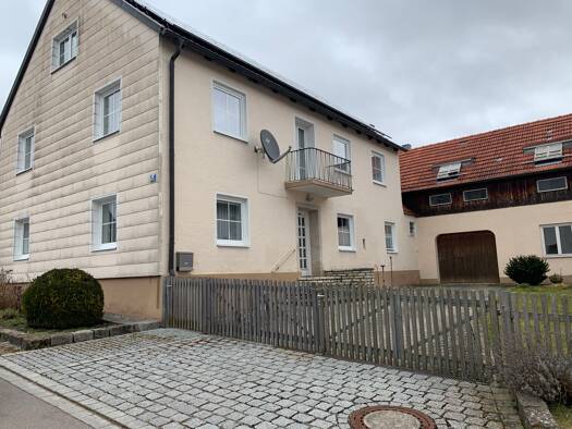 Einfamilienhaus zum Kauf provisionsfrei 320.000 € 6 Zimmer 140 m² 405 m² Grundstück Salvatorgasse 8 Siegenburg Siegenburg 93354