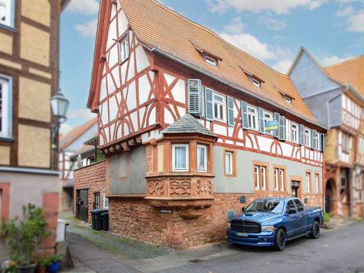 Mehrfamilienhaus zum Kauf als Kapitalanlage geeignet 395.000 € 8 Zimmer 195 m² 185,2 m² Grundstück Büdingen 63654
