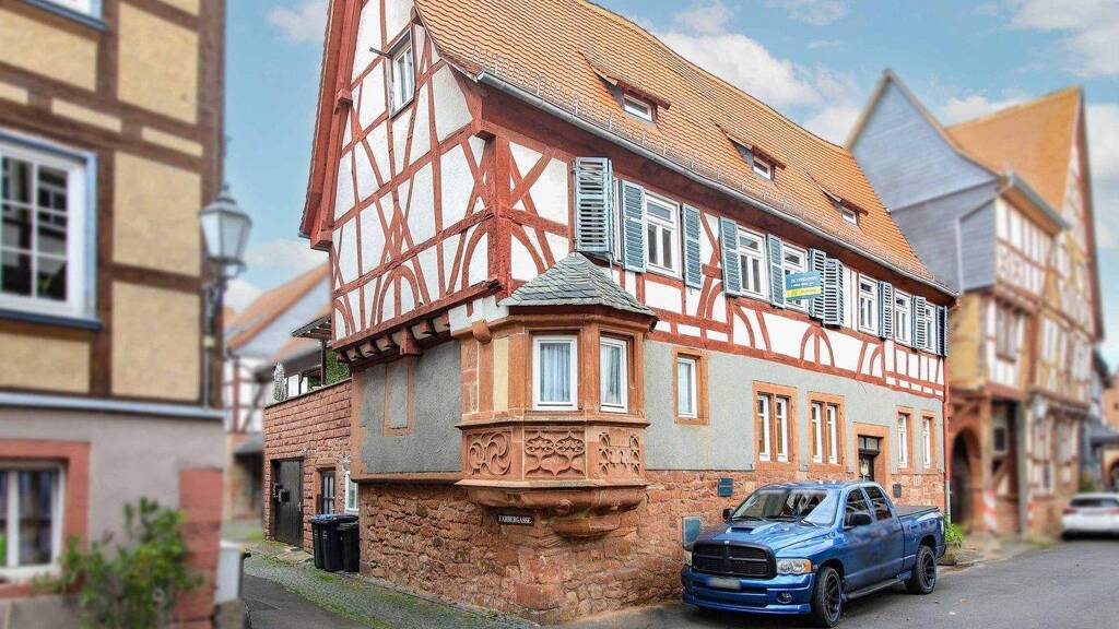 Mehrfamilienhaus zum Kauf als Kapitalanlage geeignet 395.000 € 8 Zimmer 195 m² 185,2 m² Grundstück Büdingen 63654