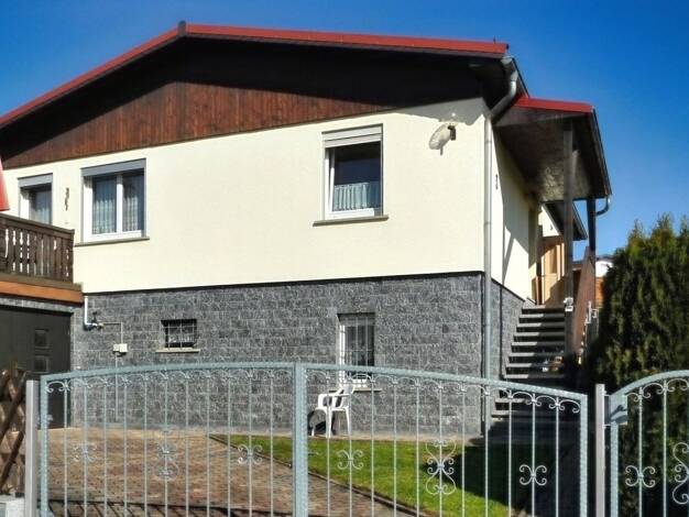 Einfamilienhaus zum Kauf 225.000 € 4 Zimmer 110 m² 529 m² Grundstück Schlettwein Pößneck 07381