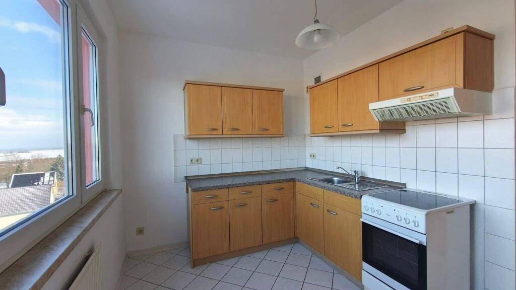 Wohnung zur Miete 237 € 2 Zimmer 43 m² 5. Geschoss Dietrich-Bonhoeffer-Straße 43 Zeitz 06712